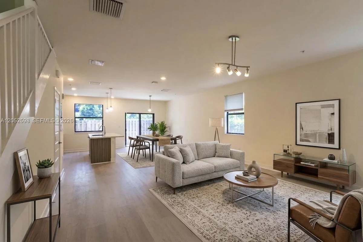 10407 NW 82nd St #12, Doral: photo 1 of 64