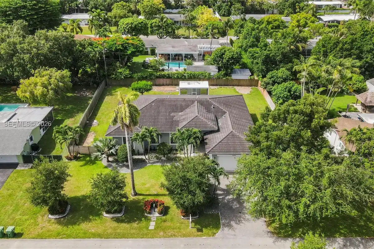 9340 SW 177th St, Palmetto Bay: photo 1 of 33