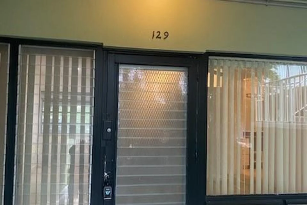 1911 NE 8th Ct #129, Fort Lauderdale: photo 1 of 7