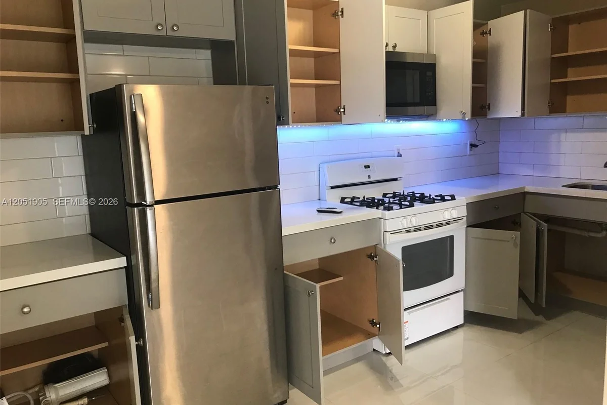 4550 SW 67th Ave #7, Miami: photo 1 of 25