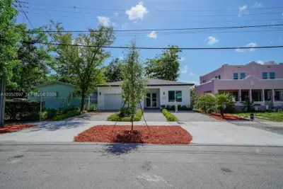 112 NW 24th Ct, Miami: photo 1 of 24