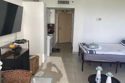 19201 E Collins Ave #442, Sunny Isles Beach: photo 1 of 9