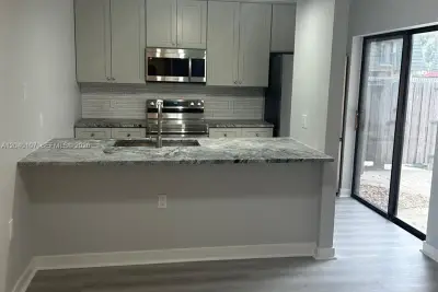 603 6th Way, West Palm Beach: photo 1 of 15