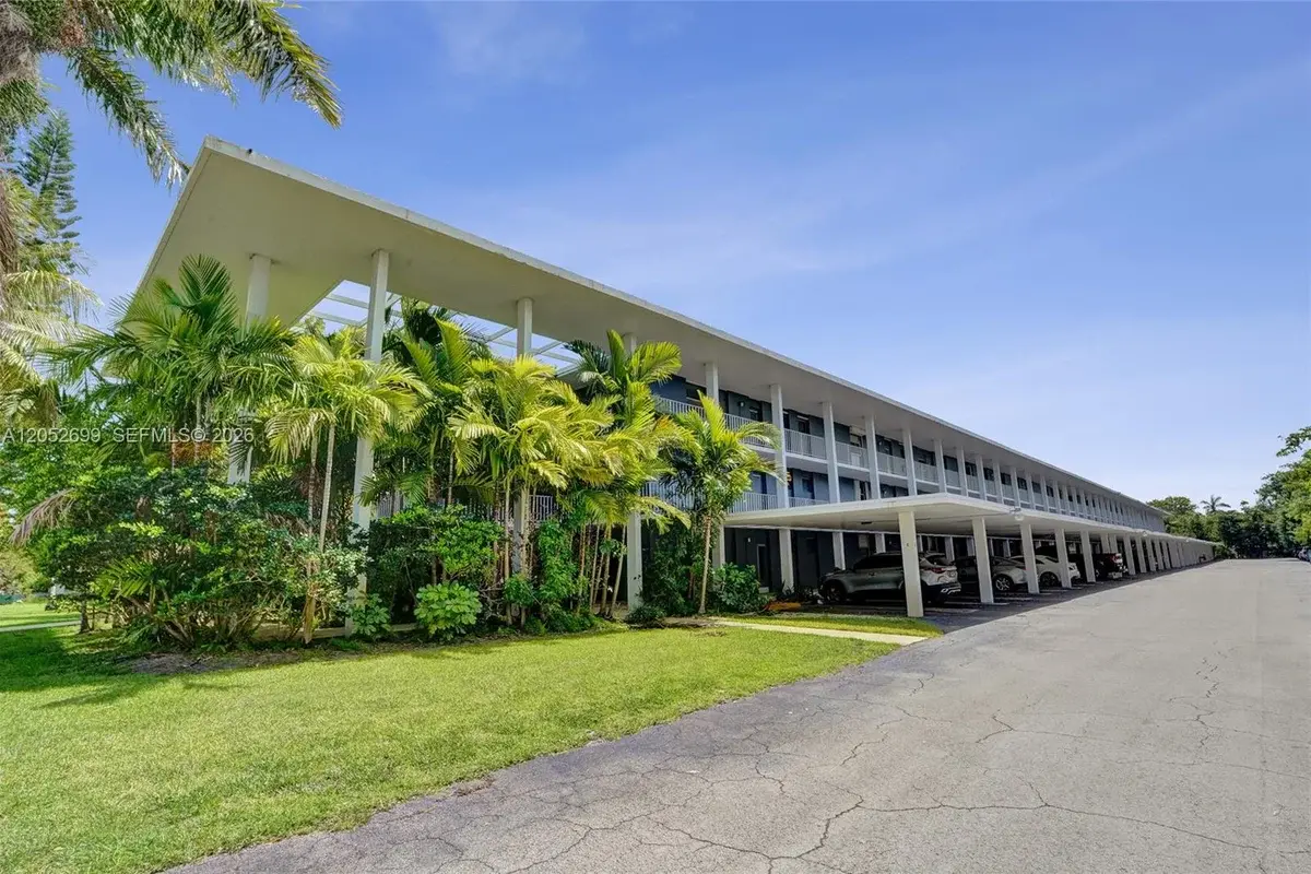 777 SE 2nd Ave #114, Deerfield Beach: photo 1 of 32