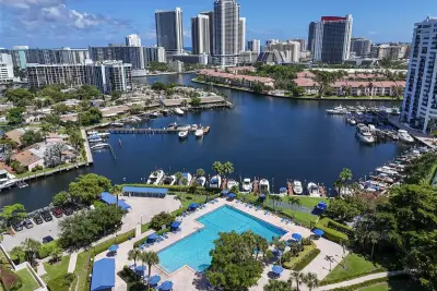 2500 Parkview Dr #1710, Hallandale Beach: photo 1 of 30