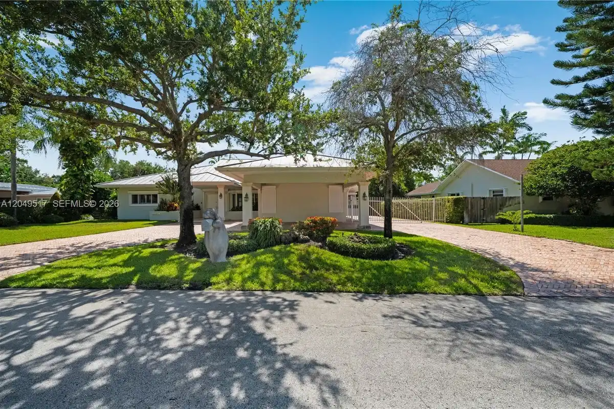 14601 Pompano Dr, Coral Gables: photo 1 of 43