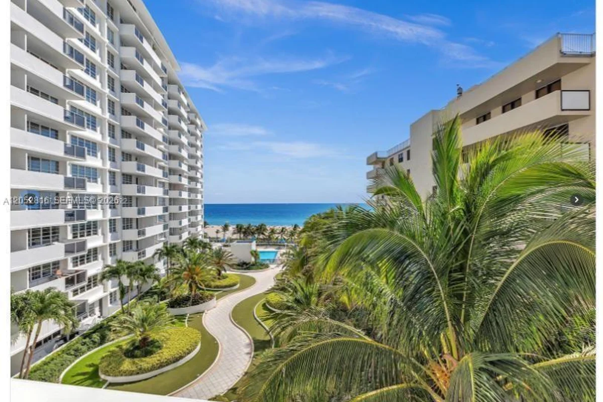 100 Lincoln Rd #721, Miami Beach: photo 1 of 4