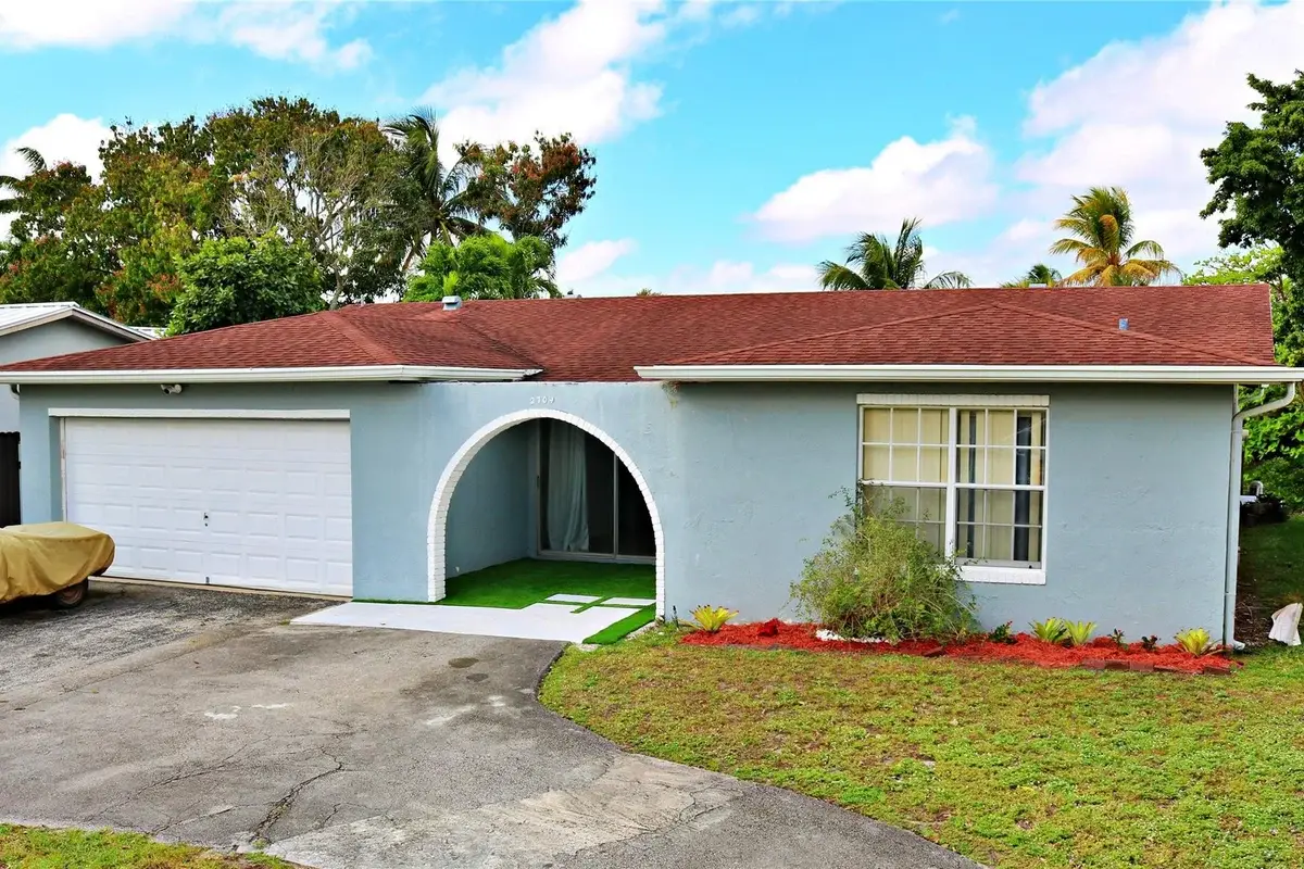 2704 Canal Rd, Miramar: photo 1 of 50