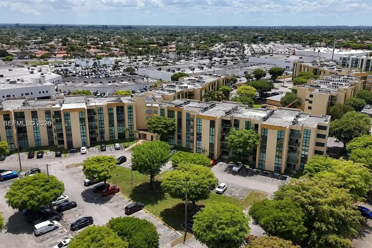 11790 SW 18th St #519-3, Miami: photo 1 of 29