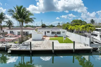 3551 NW 20th St, Miami: photo 1 of 48