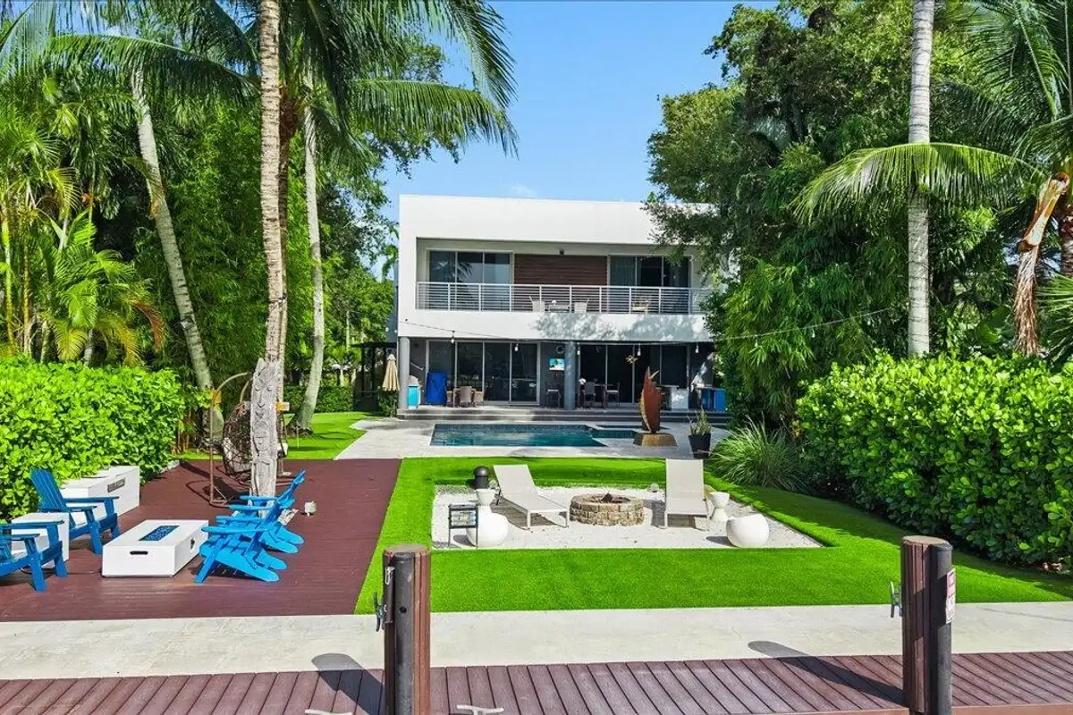 1304 SW 9th St, Fort Lauderdale: photo 1 of 65