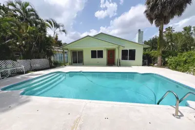 6959 Clendenin St, Lake Worth: photo 1 of 23