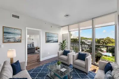 888 Biscayne Blvd #509, Miami: photo 1 of 32