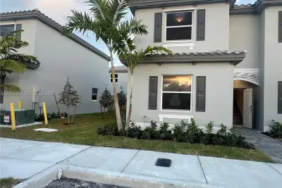 106 SE 11th Ct, Florida City: photo 1 of 23