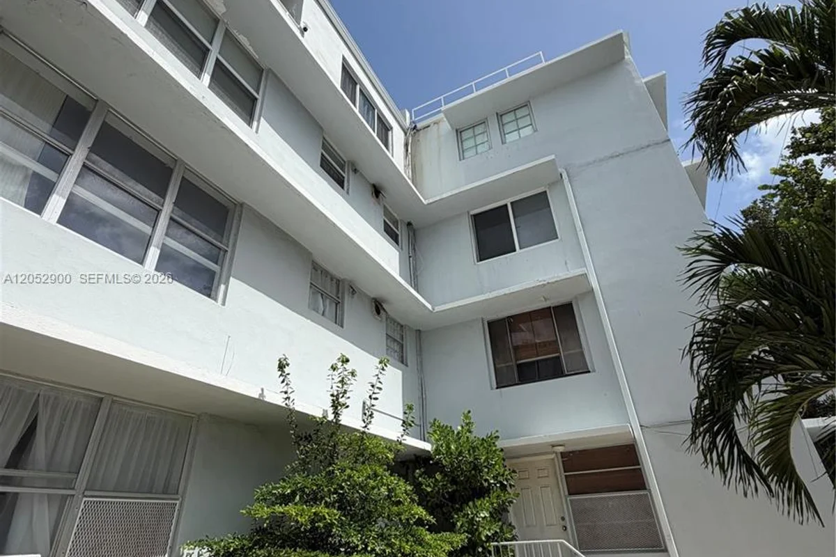 6767 Indian Creek Dr #3B, Miami Beach: photo 1 of 8