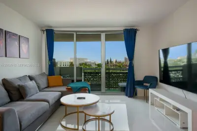 1500 Bay Rd #474S, Miami Beach: photo 1 of 10