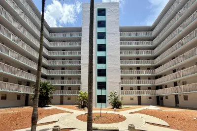15600 NW 7th Ave #303, Miami: photo 1 of 21