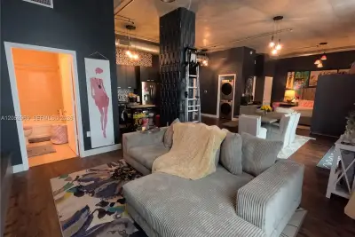 2100 Van Buren St #222, Hollywood: photo 1 of 21