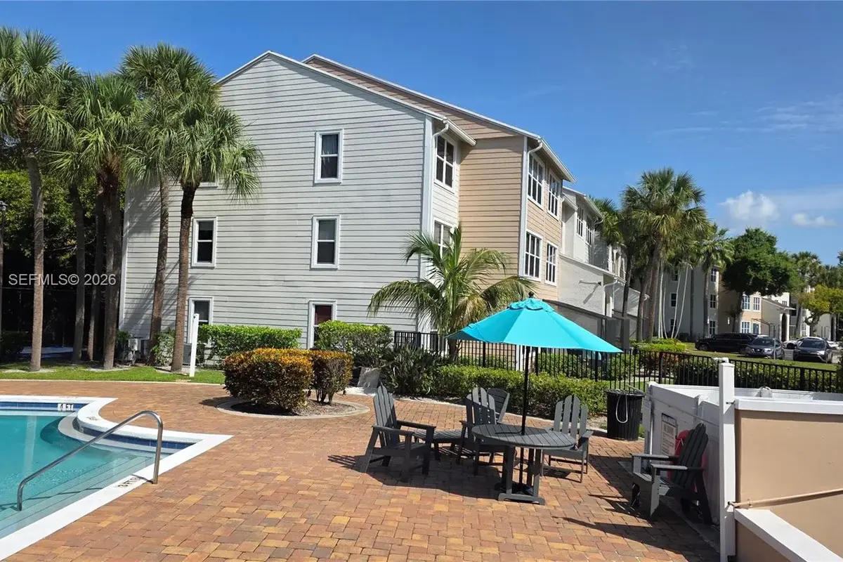 2315 N Congress Ave #21, Boynton Beach: photo 1 of 18