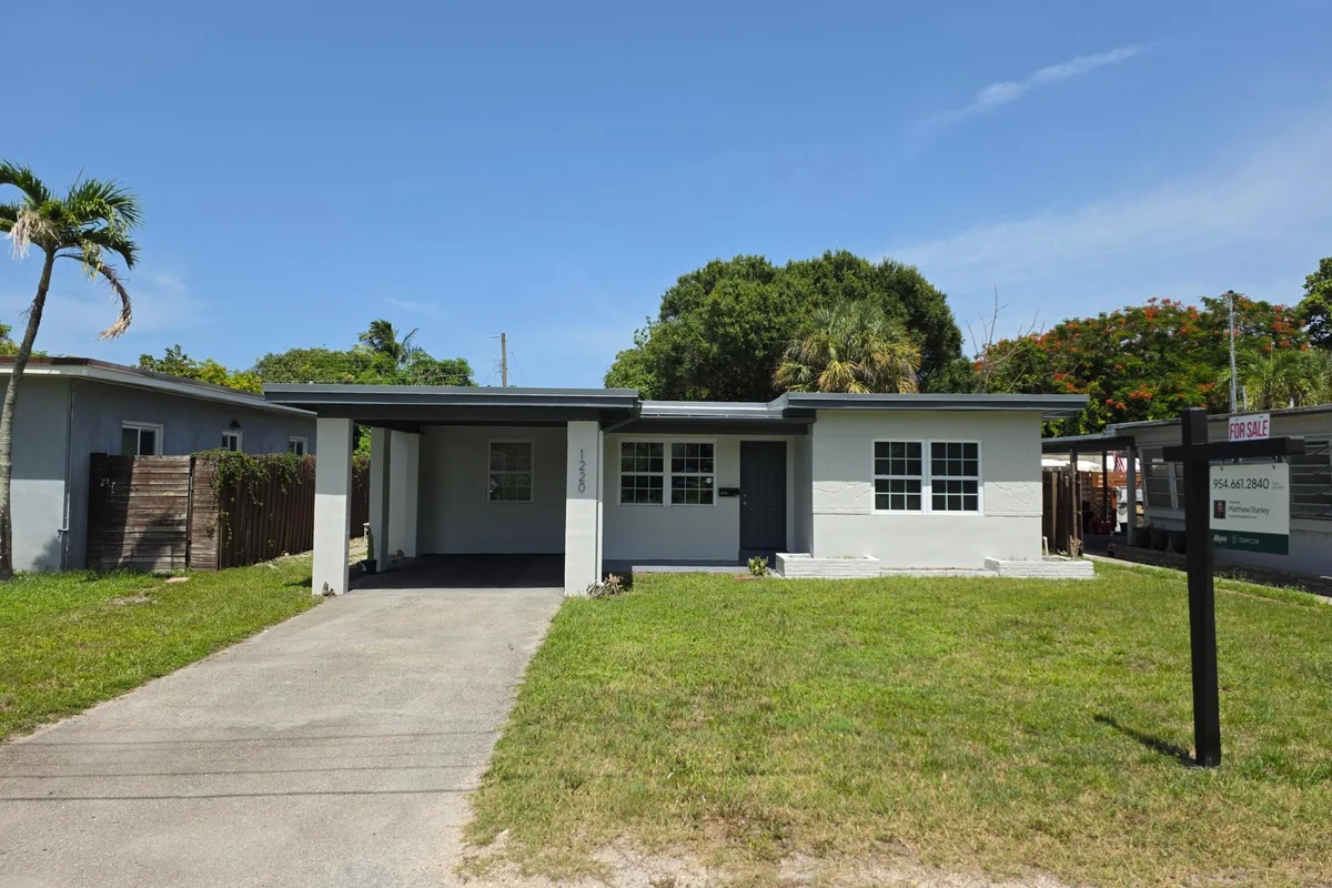 1220 NE 1st Ave, Fort Lauderdale: photo 1 of 27