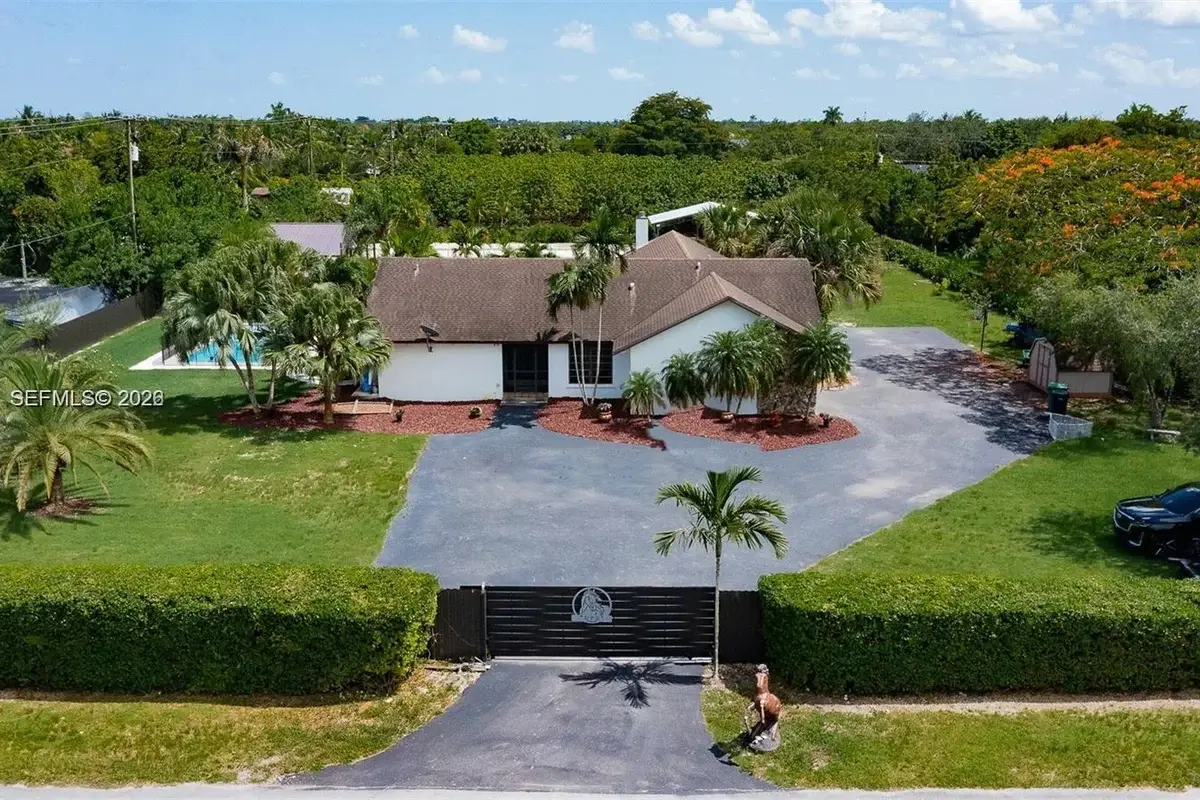 21290 SW 234th St, Homestead: photo 1 of 15