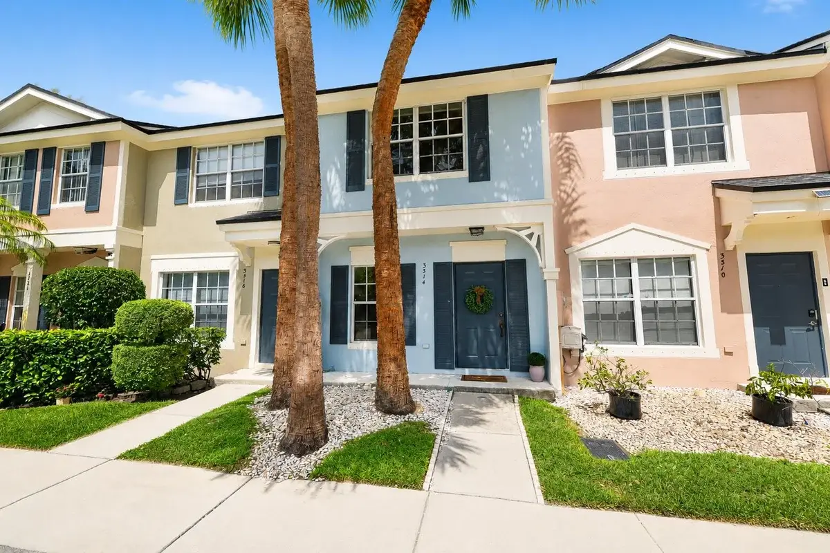 3314 Concert Ln #128, Margate: photo 1 of 18