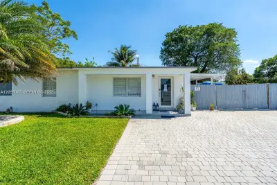 3440 NW 7th Ct, Lauderhill: photo 1 of 48