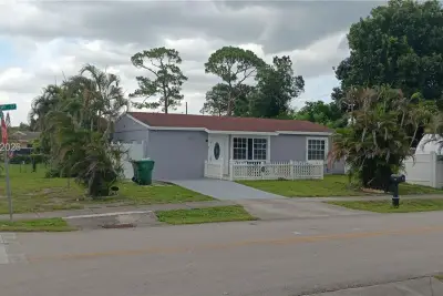 4331 SW 23rd Ct, Fort Lauderdale: photo 1 of 34