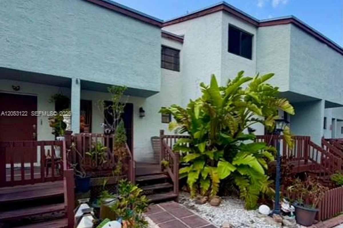 1901 S River Dr #22C, Miami: photo 1 of 17