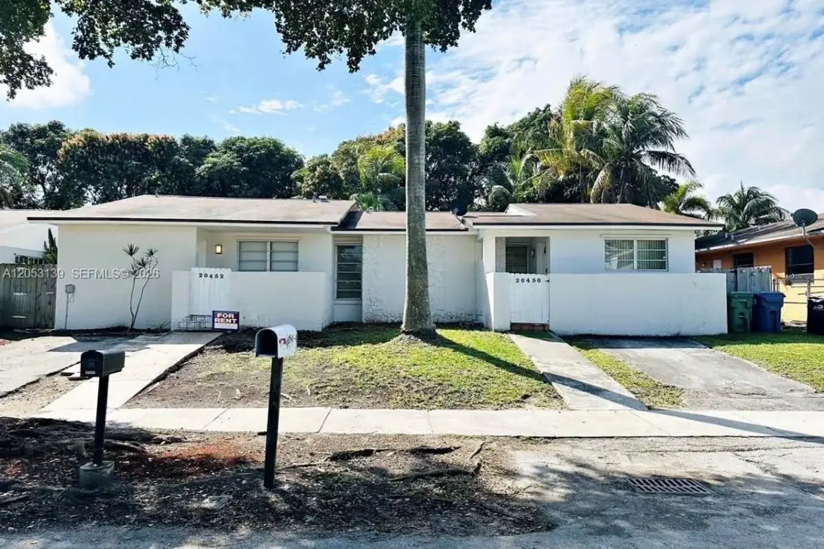 Home in Cutler Bay: photo 1 of 25