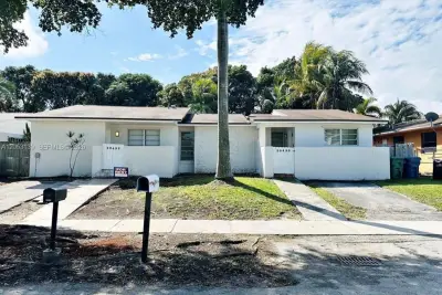 Home in Cutler Bay: photo 1 of 25