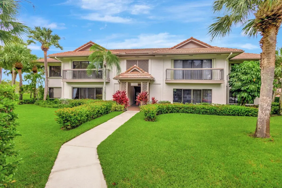 1109 Duncan Cir #201, Palm Beach Gardens: photo 1 of 57