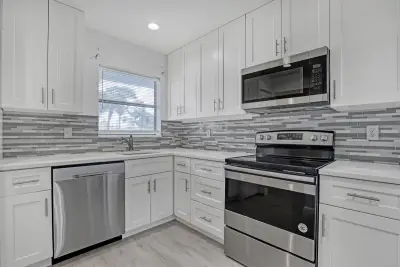 4575 Lucerne Lakes Blvd #103, Lake Worth: photo 1 of 27