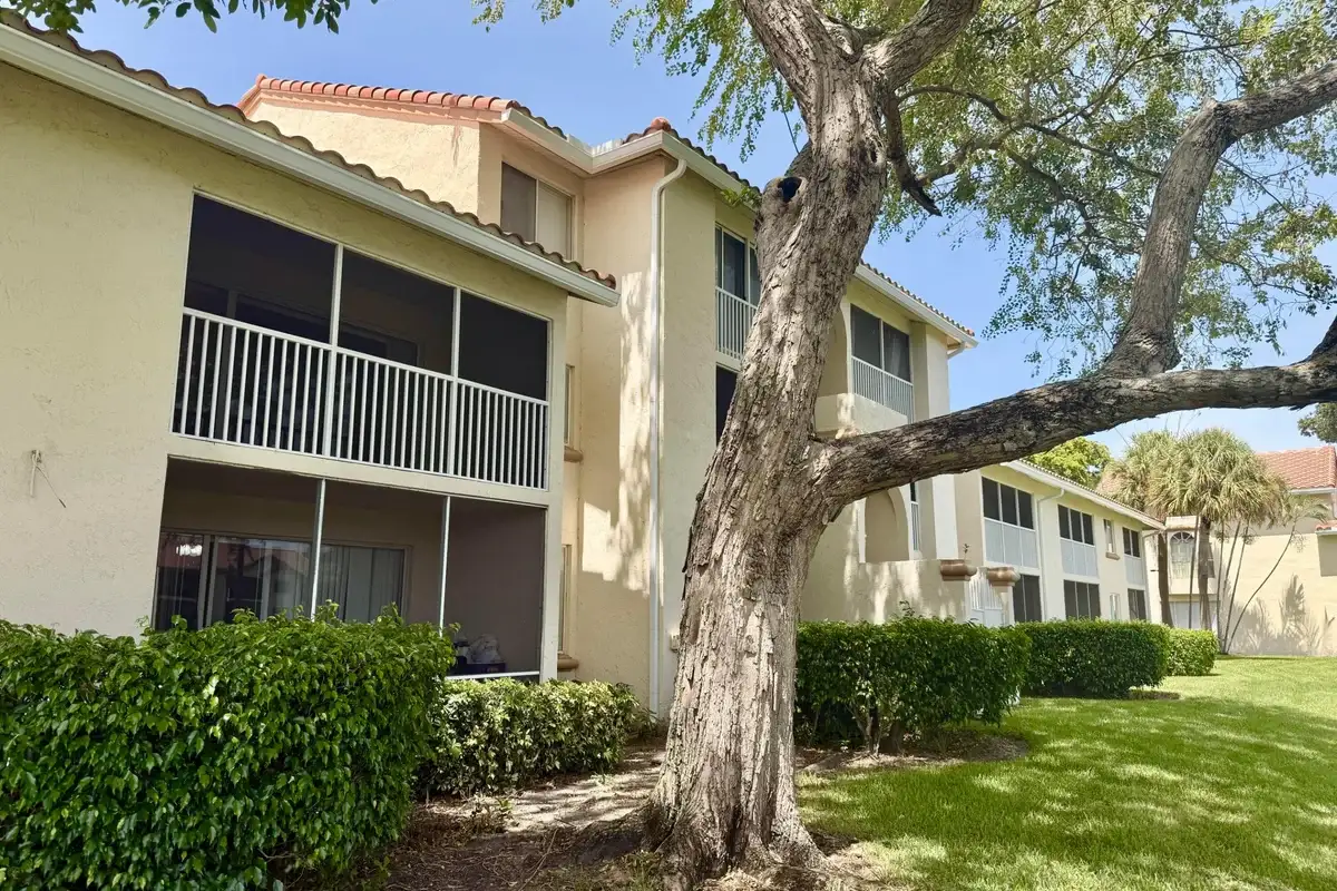 7206 Glenmoor Dr, West Palm Beach: photo 1 of 25