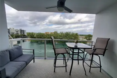 1401 N Riverside Dr #805, Pompano Beach: photo 1 of 37