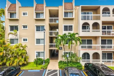 7722 Camino Real #E304, Miami: photo 1 of 60
