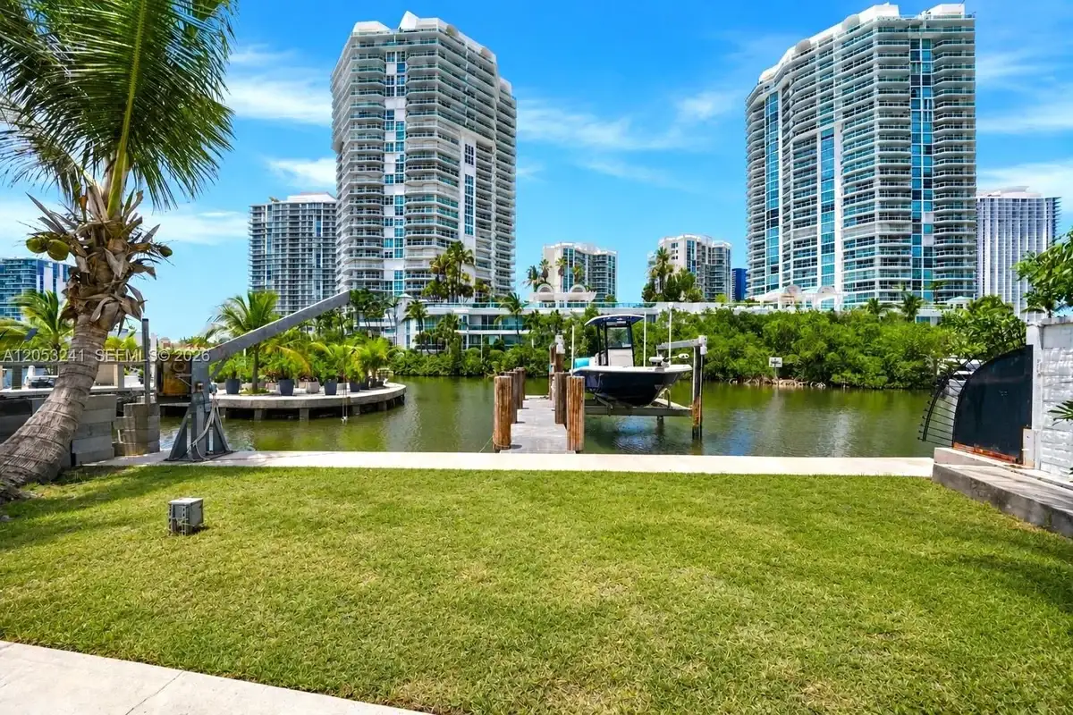 235 Atlantic Ave, Sunny Isles Beach: photo 1 of 99