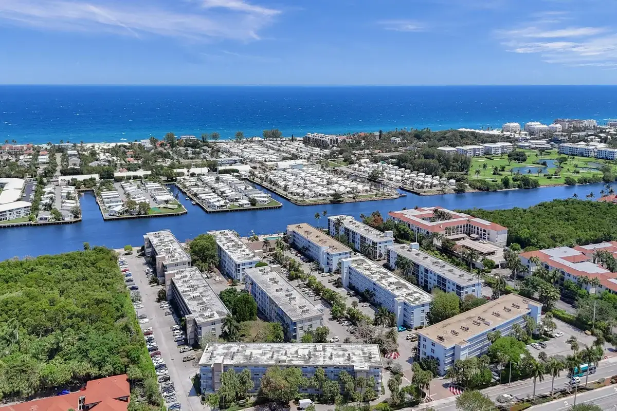 2000 S Federal Hwy #307, Boynton Beach: photo 1 of 19