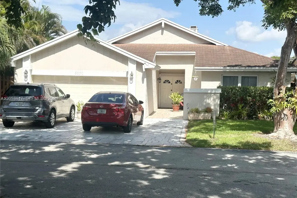 5030 SW 149th Pl, Miami: photo 1 of 27
