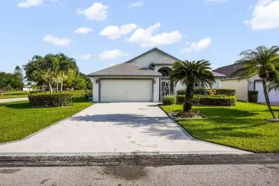 5025 Robino Cir, West Palm Beach: photo 1 of 18
