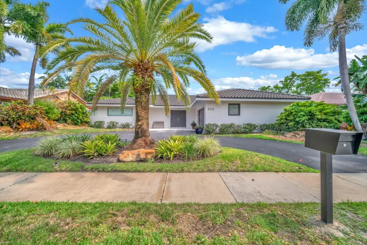 3020 N 34th St, Hollywood: photo 1 of 47