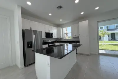 4402 Longwood Lake Square, Westlake: photo 1 of 57
