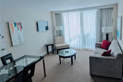 2670 E Sunrise Blvd #523, Fort Lauderdale: photo 1 of 9