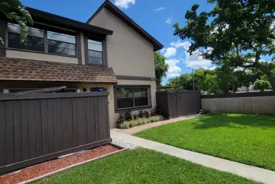 1701 Bayberry Dr, Hollywood: photo 1 of 15