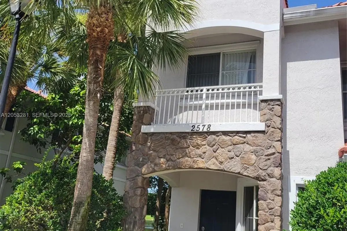 2578 SW 82 Ave #101, Miramar: photo 1 of 17