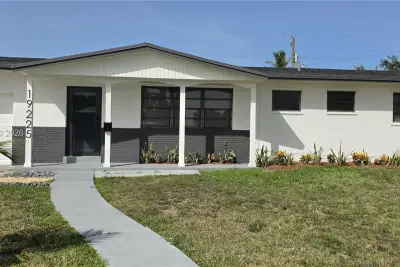 19225 Franjo Rd, Cutler Bay: photo 1 of 20