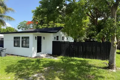 6125 Call St, Hollywood: photo 1 of 13
