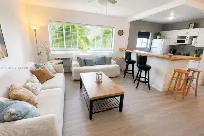 508 Antioch Ave #16, Fort Lauderdale: photo 1 of 13