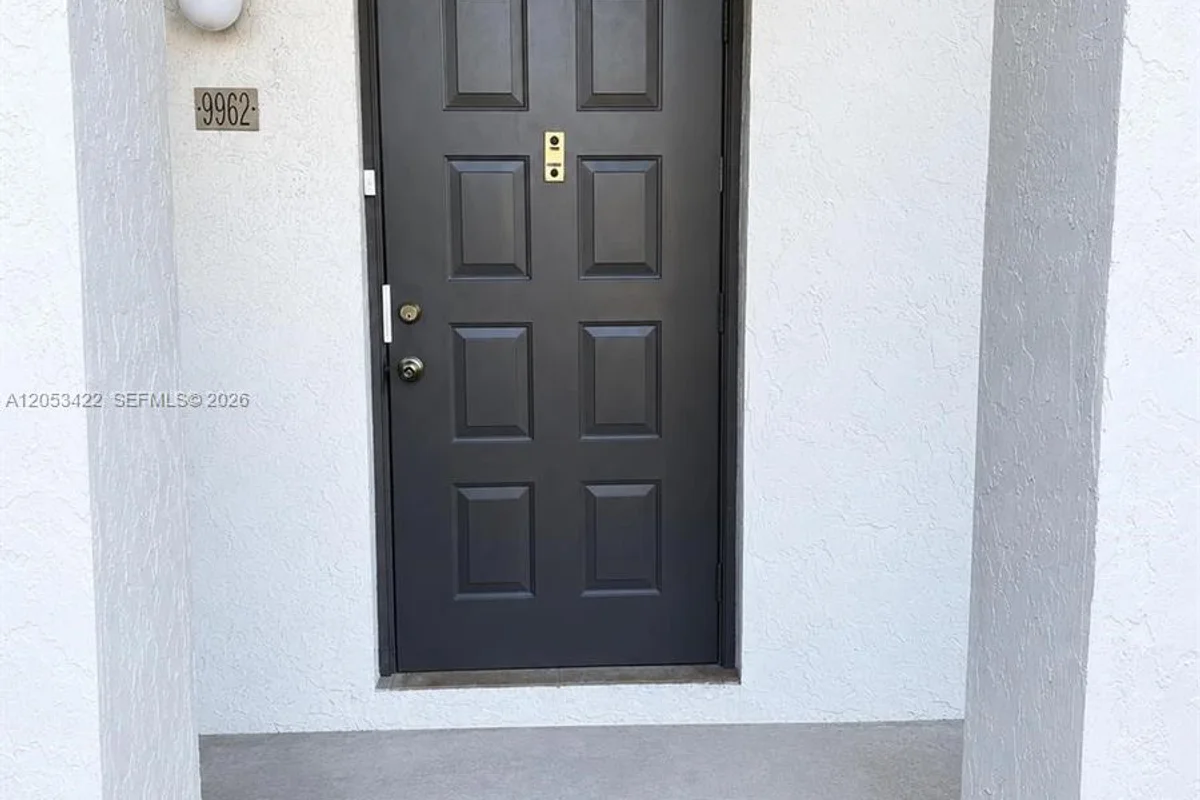 9962 Nob Hill Ct, Sunrise: photo 1 of 19