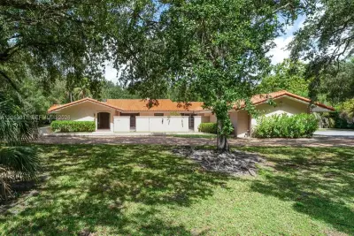 11950 SW 67 Ct, Pinecrest: photo 1 of 47